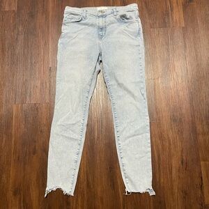 Current/Elliott Light Wash Frayed Raw Hem Jeans